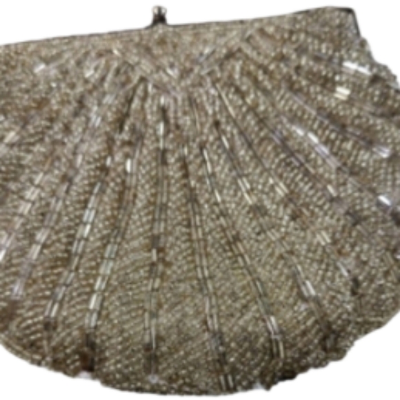 La Regale Clutch Crossbody Purse Metallic Beaded Silve Evening Formal Party CHIC - Picture 12 of 12